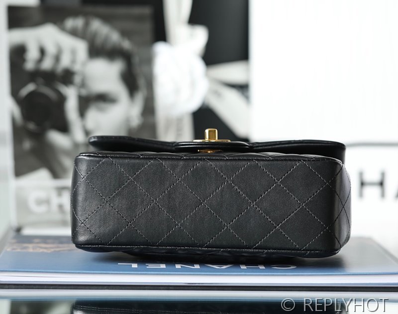 [하이엔드급] 샤넬 클래식 뉴미니 플랩백 램스킨 골드메탈 블랙 [매장가 1000만원대]