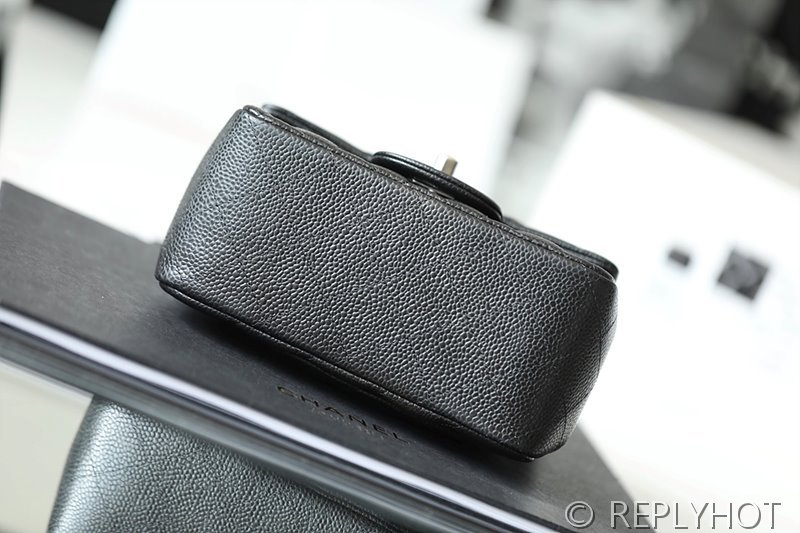 [하이엔드급] 샤넬 클래식 쁘띠삭 미니 플랩백 카프스킨 실버메탈 블랙 [매장가 900만원대]