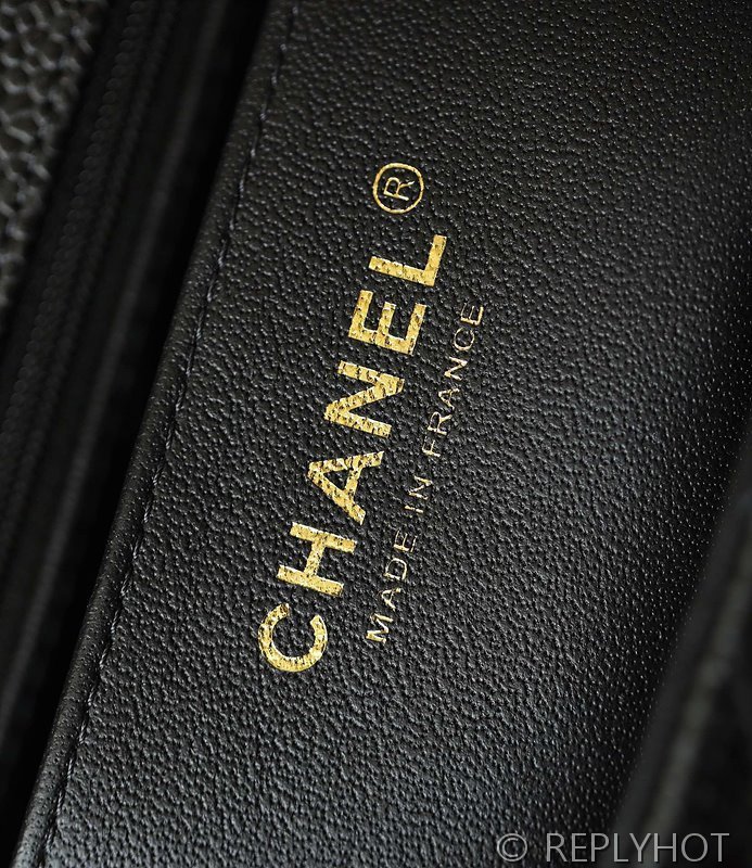 [하이엔드급] 샤넬 클래식 쁘띠삭 미니 플랩백 카프스킨 골드메탈 블랙 [매장가 900만원대]