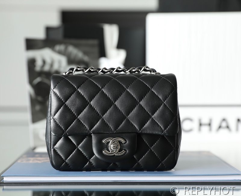[하이엔드급] 샤넬 클래식 쁘띠삭 미니 플랩백 램스킨 실버메탈 블랙 [매장가 900만원대]