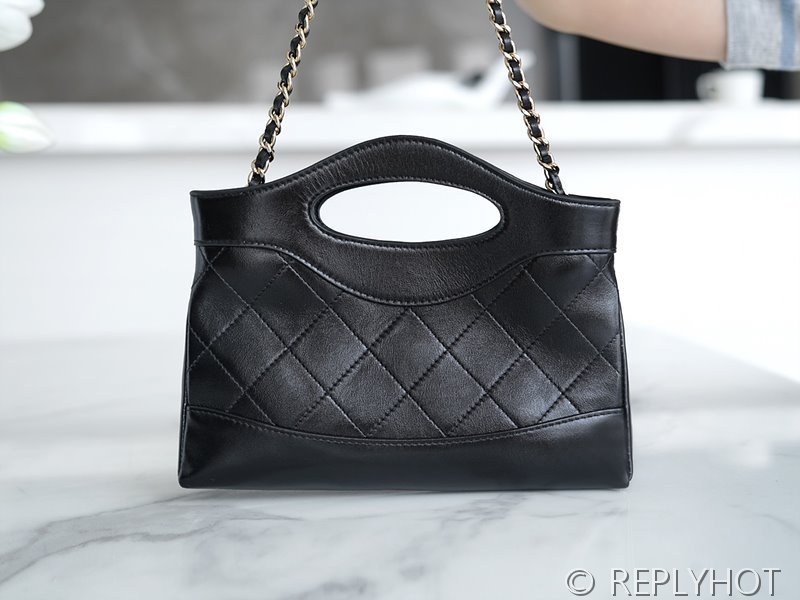 [하이엔드급] 샤넬 31 미니 woc 카프스킨 골드메탈 블랙 [매장가 650만원대]