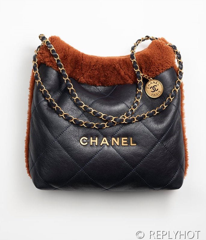 [하이엔드급] 샤넬 22 미디엄 핸드백 램스킨 골드메탈 블랙 [매장가 1000만원대]