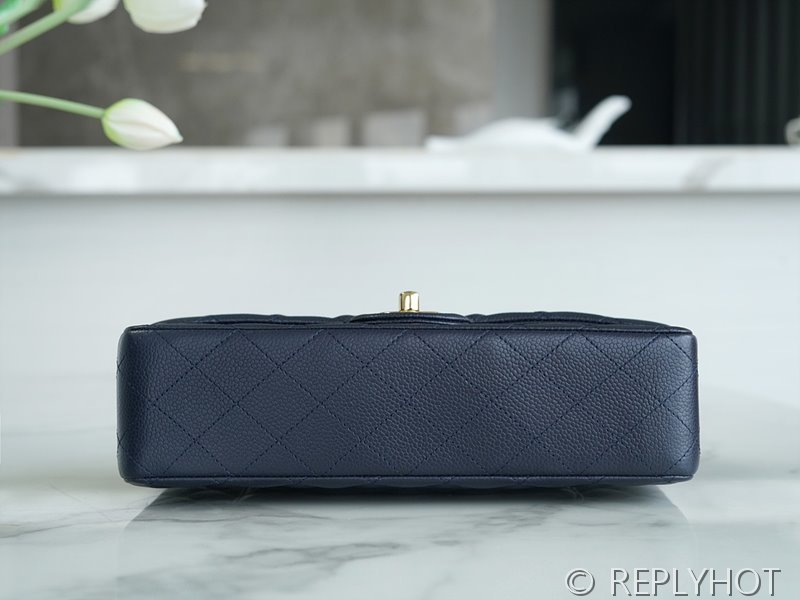 [하이엔드급] 샤넬 클래식 미디엄 카프스킨 골드메탈 네이비 [매장가 1450만원대]