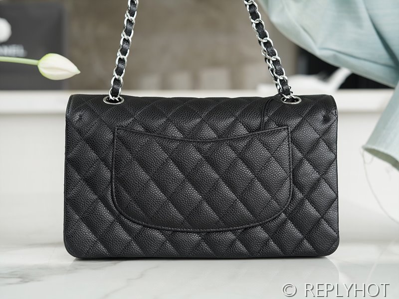 [하이엔드급] 샤넬 클래식 미디엄 카프스킨 실버메탈 블랙 [매장가 1450만원대]