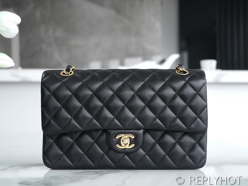[하이엔드급] 샤넬 클래식 미디엄 램스킨 골드메탈 블랙 [매장가 1450만원대]