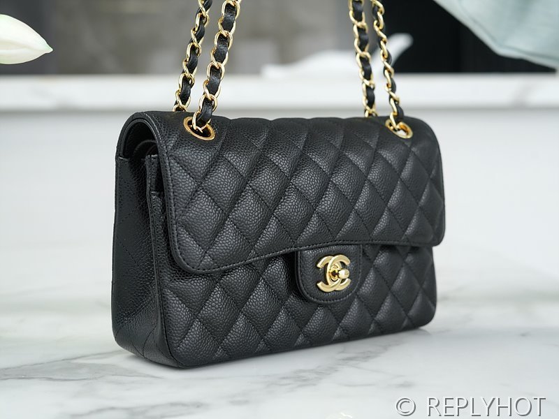 [하이엔드급] 샤넬 클래식 스몰 카프스킨 골드메탈 블랙 [매장가 1475만원대]