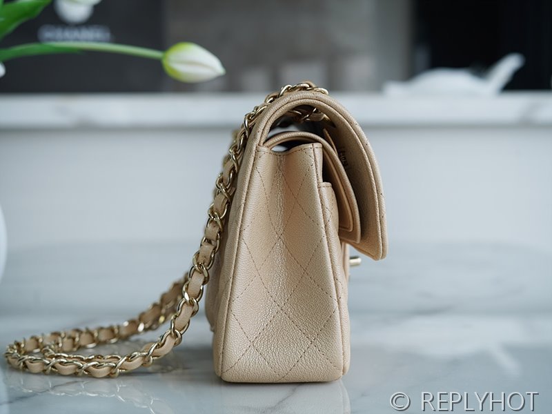 [하이엔드급] 샤넬 클래식 스몰 카프스킨 골드메탈 베이지 [매장가 1475만원대]