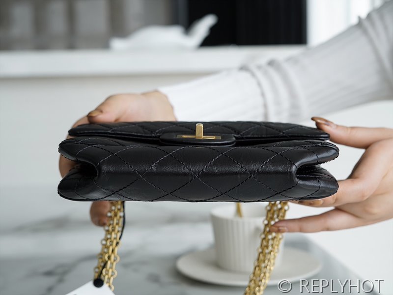 [하이엔드급] 샤넬 2.55 미니 플랩백 카프스킨 골드메탈 블랙 [매장가 723만원대]