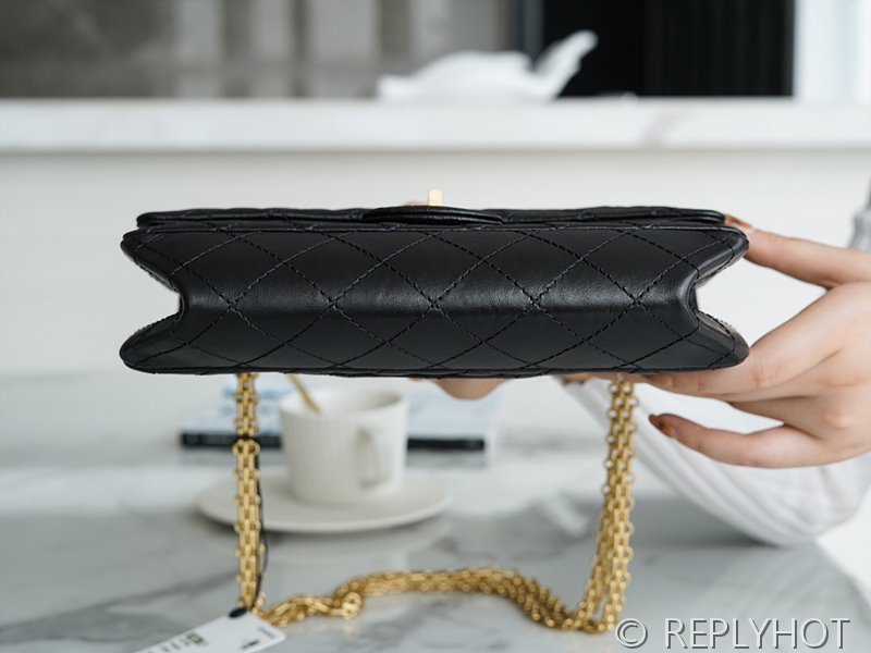 [하이엔드급] 샤넬 2.55 미디엄 플랩백 카프스킨 골드메탈 블랙 [매장가 1450만원대]