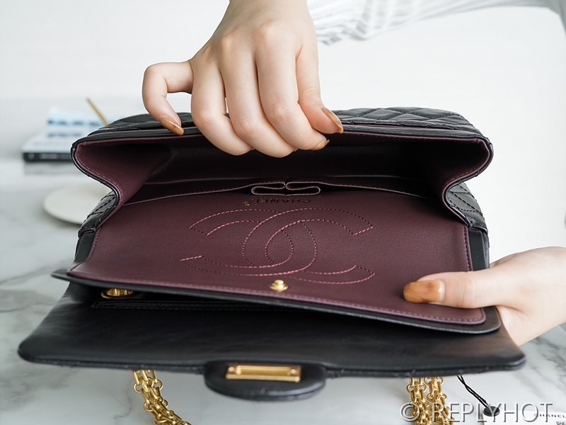 [하이엔드급] 샤넬 2.55 미디엄 플랩백 카프스킨 골드메탈 블랙 [매장가 1450만원대]