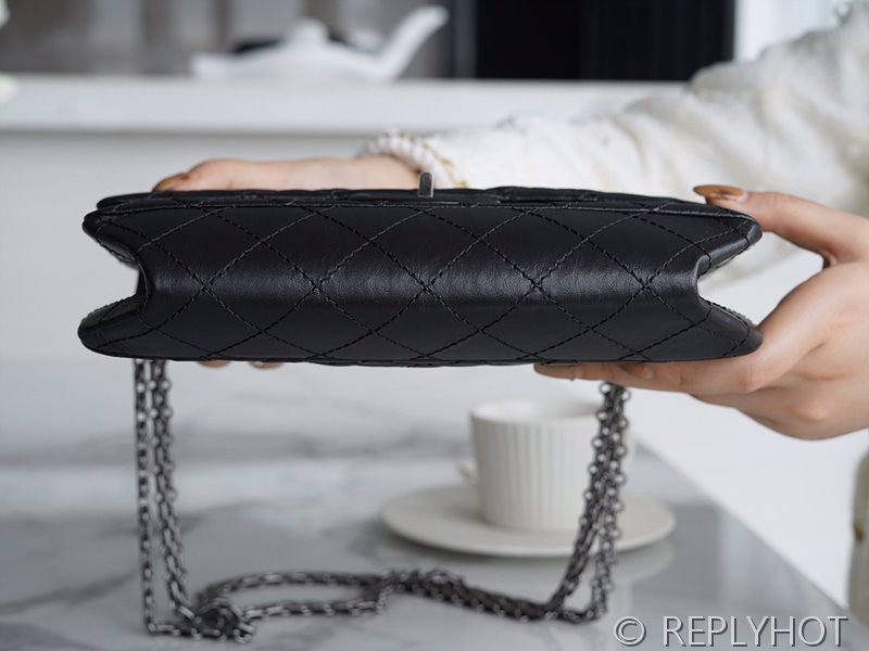 [하이엔드급] 샤넬 2.55 미디엄 플랩백 카프스킨 실버메탈 블랙 [매장가 1450만원대]