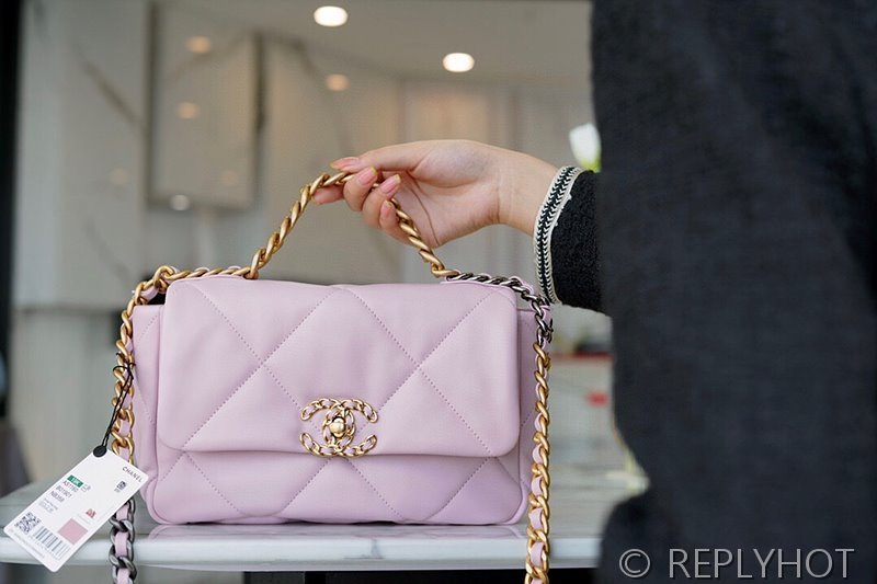 [하이엔드급] 샤넬 19 핸드백 램스킨 실버&골드메탈 핑크 [매장가 1000만원대]