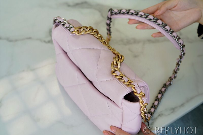 [하이엔드급] 샤넬 19 핸드백 램스킨 실버&골드메탈 핑크 [매장가 1000만원대]