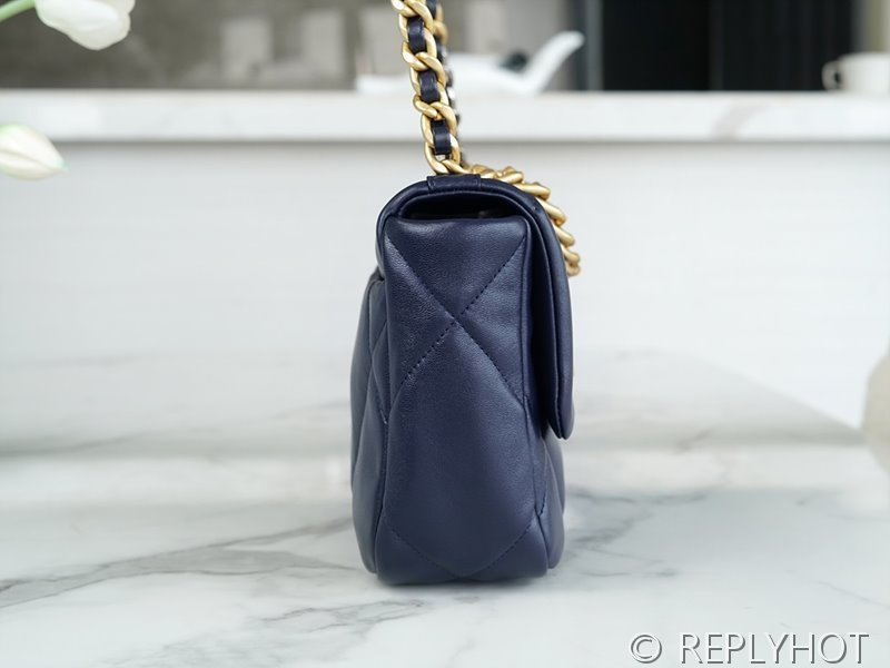 [하이엔드급] 샤넬 19 핸드백 램스킨 실버&골드메탈 네이비 [매장가 1000만원대]