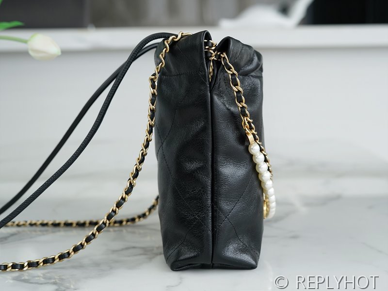 [하이엔드급] 샤넬 22 진주 미니 핸드백 카프스킨 크리스탈 펄 블랙 [매장가 900만원대]
