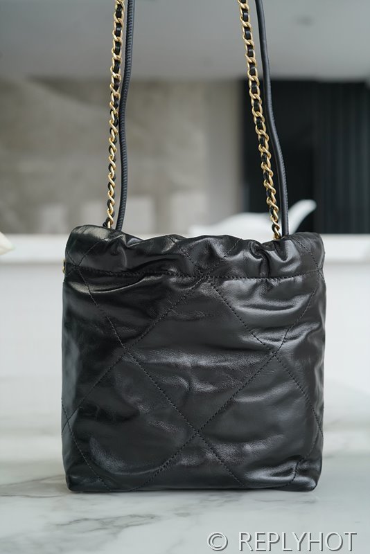 [하이엔드급] 샤넬 22 미니 핸드백 카프스킨 골드메탈 블랙 [매장가 900만원대]