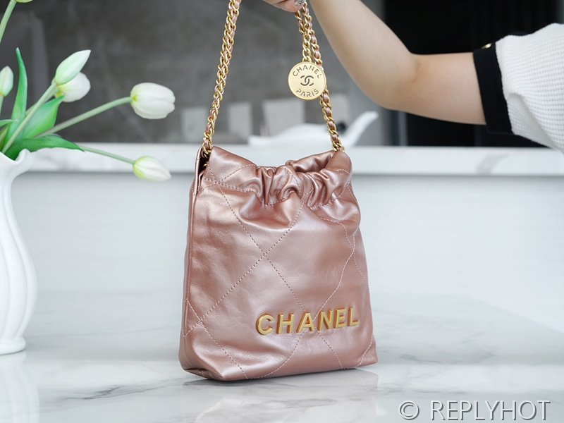 [하이엔드급] 샤넬 22 미니 핸드백 카프스킨 핑크 골드메탈 핑크 [매장가 900만원대]