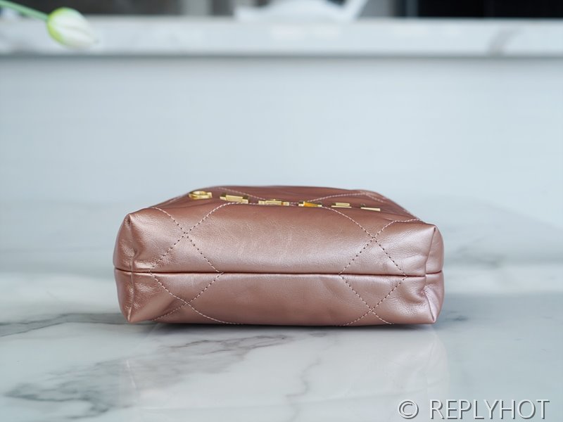 [하이엔드급] 샤넬 22 미니 핸드백 카프스킨 핑크 골드메탈 핑크 [매장가 900만원대]