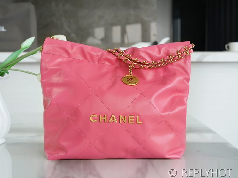 [하이엔드급] 샤넬 22 스몰 핸드백 카프스킨 골드메탈 핑크 [매장가 1000만원대]