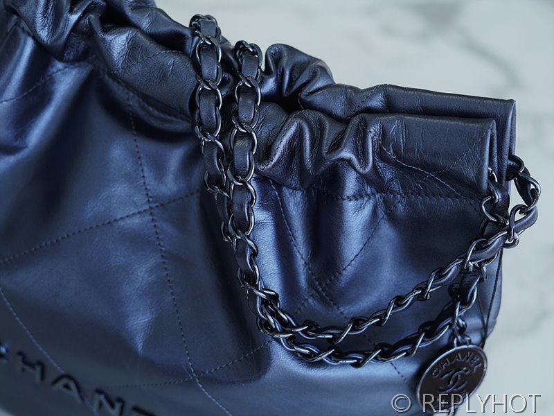 [하이엔드급] 샤넬 22 스몰 핸드백 [매장가 1000만원대]