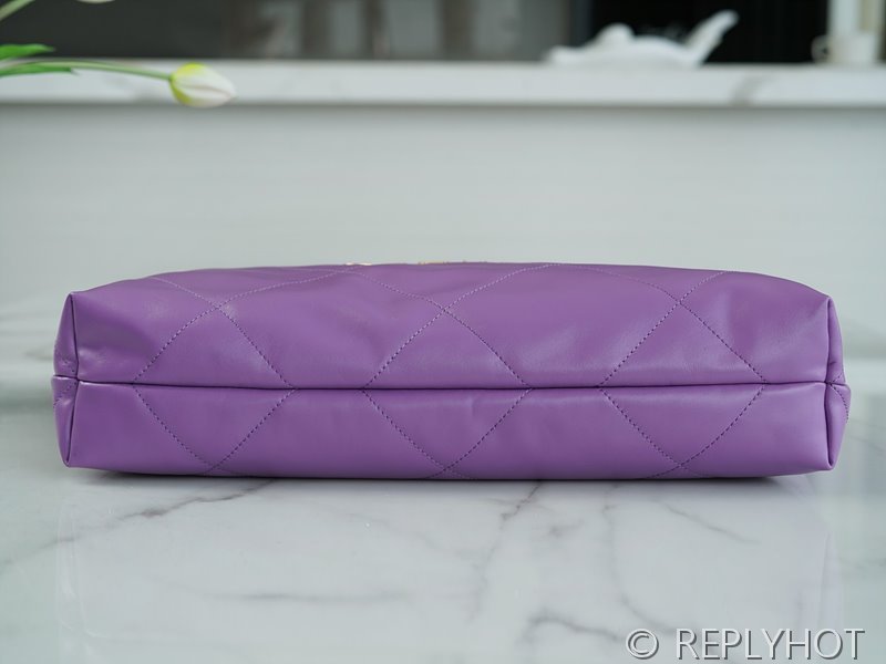 [하이엔드급] 샤넬 22 미디엄 핸드백 카프스킨 골드메탈 퍼플 [매장가 1000만원대]