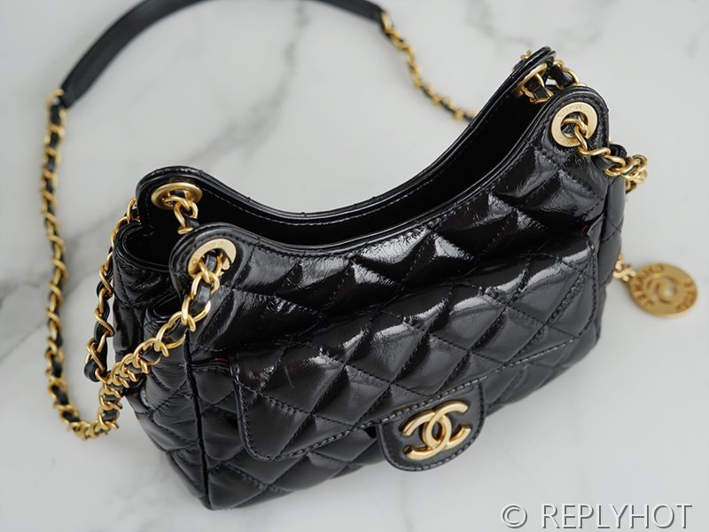 [하이엔드급] 샤넬 23 포켓 체인 스몰 호보백 페이던트 골드메탈 블랙 [매장가 1000만원대]