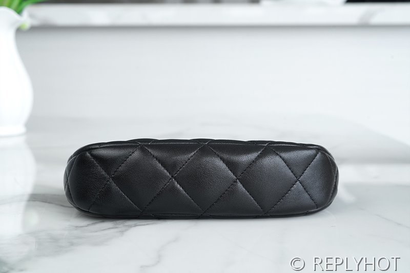 [하이엔드급] 샤넬 23 램스킨 골드메탈 블랙 호보백 [매장가 816만원대]