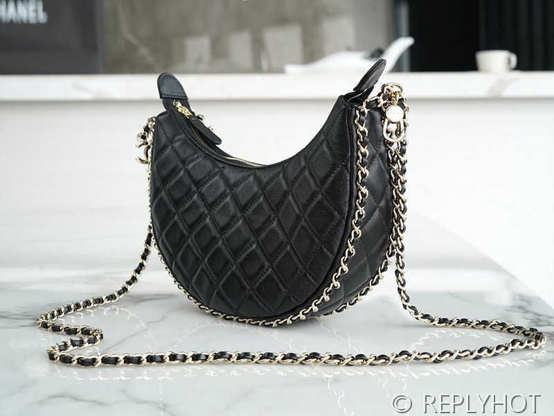 [하이엔드급] 샤넬 23 스몰 호보백 램스킨 골드메탈 블랙 [매장가 667만원대]