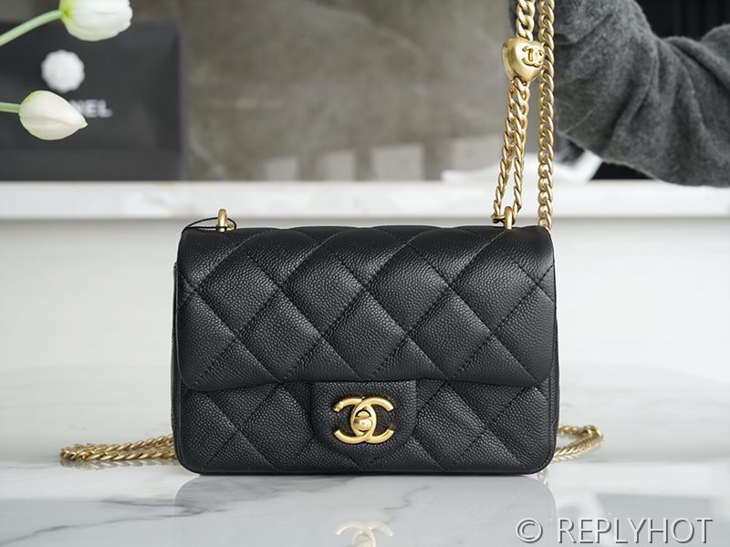 [하이엔드급] 샤넬 23 하트볼 뉴미니백 카프스킨 골드메탈 블랙 [매장가 900만원대]