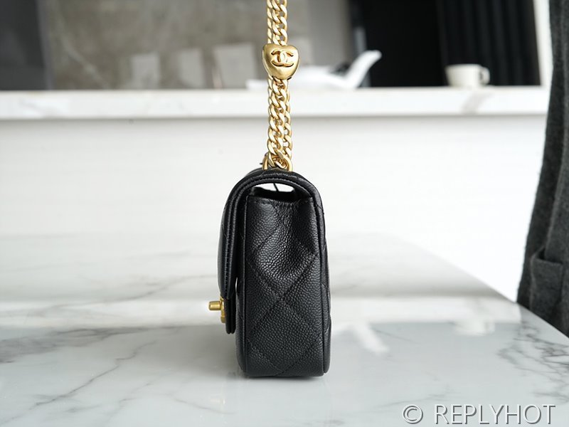 [하이엔드급] 샤넬 23 하트볼 뉴미니백 카프스킨 골드메탈 블랙 [매장가 900만원대]