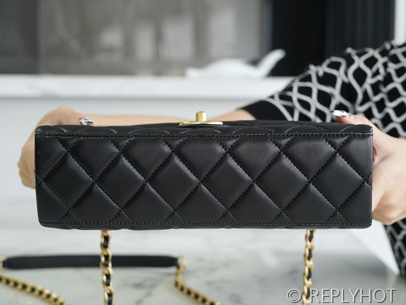 [하이엔드급] 샤넬 23p 로고 플랩백 램스킨 골드메탈 블랙 [매장가 880만원대]