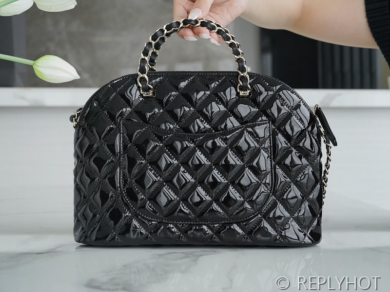 [하이엔드급] 샤넬 23S 페이던트 스몰 쇼핑백 골드메탈 블랙 [매장가 850만원대]