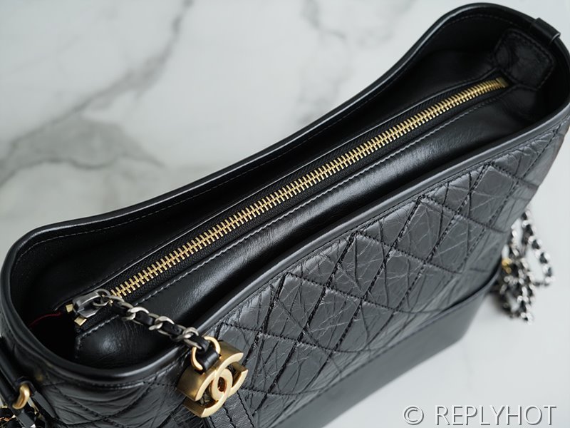 [하이엔드급] 샤넬 라지 호보백 카프스킨 골드메탈 블랙 [매장가 1100만원대]