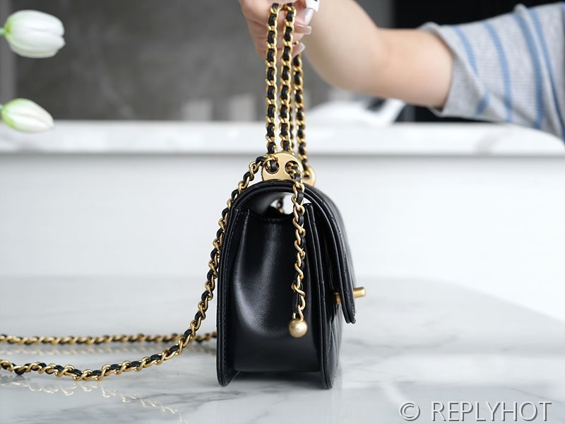 [하이엔드급] 샤넬 미니 플랩백 골드메탈 블랙 [매장가 800만원대]