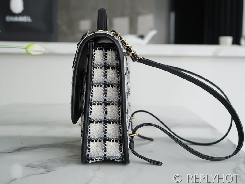 [하이엔드급] 샤넬 스쿨 메모리 백팩 트위드 골드메탈 아이보리&블랙 [매장가 1000만원대]