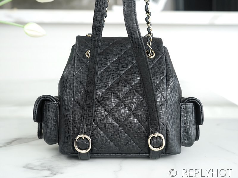 [하이엔드급] 샤넬 쓰리포켓 듀마 백팩 카프스킨 골드메탈 블랙 [매장가 1000만원대]