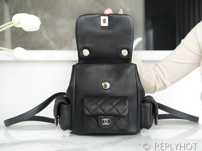 [하이엔드급] 샤넬 쓰리포켓 듀마 백팩 카프스킨 골드메탈 블랙 [매장가 1000만원대]