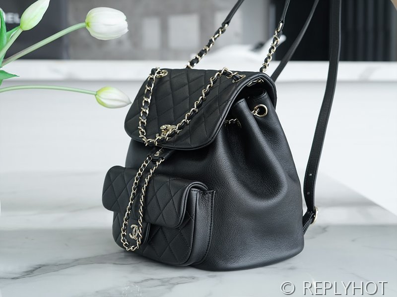 [하이엔드급] 샤넬 23 크루즈 듀마 백팩 카프스킨 골드메탈 블랙 [매장가 1000만원대]