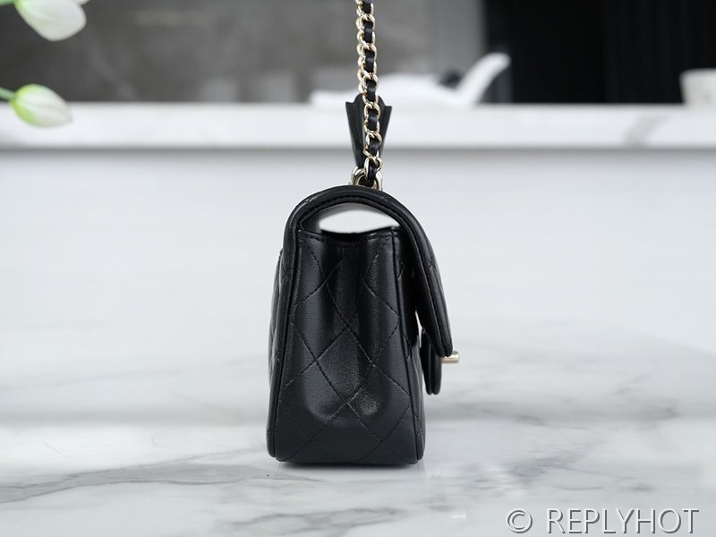 [하이엔드급] 샤넬 탑핸들 뉴미니백 램스킨 골드메탈 블랙 [매장가 900만원대]