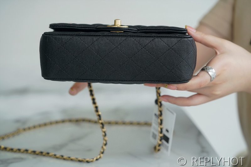 [하이엔드급] 샤넬 탑핸들 뉴미니백 카프스킨 골드메탈 블랙 [매장가 900만원대]