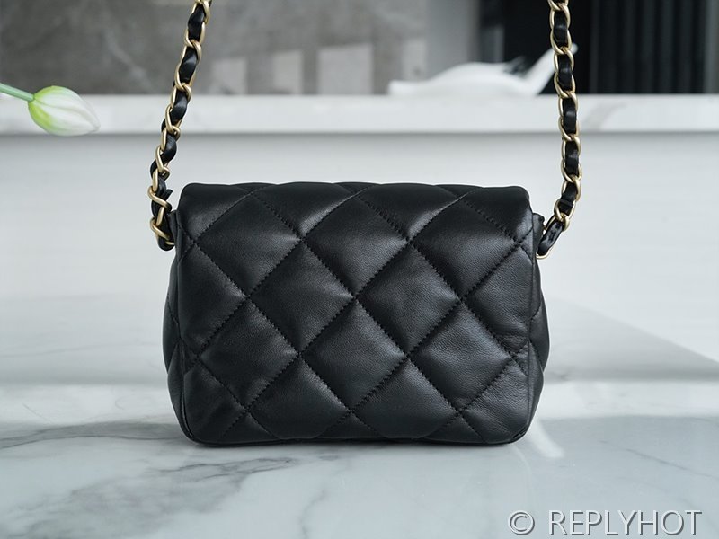 [하이엔드급] 샤넬 하트 로고 미니백 램스킨 골드메탈 블랙 [매장가 900만원대]