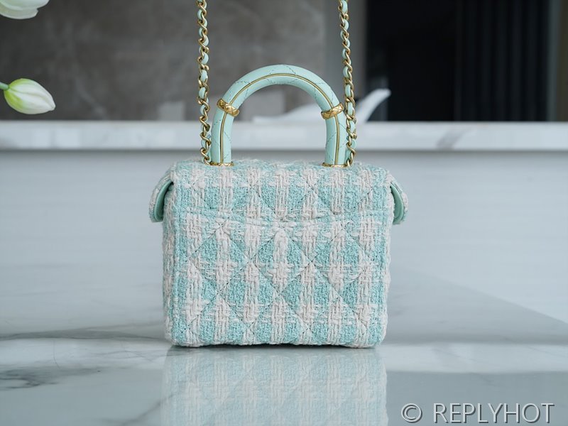 [하이엔드급] 샤넬 트위드 코스메틱 케이스 [매장가 700만원대]