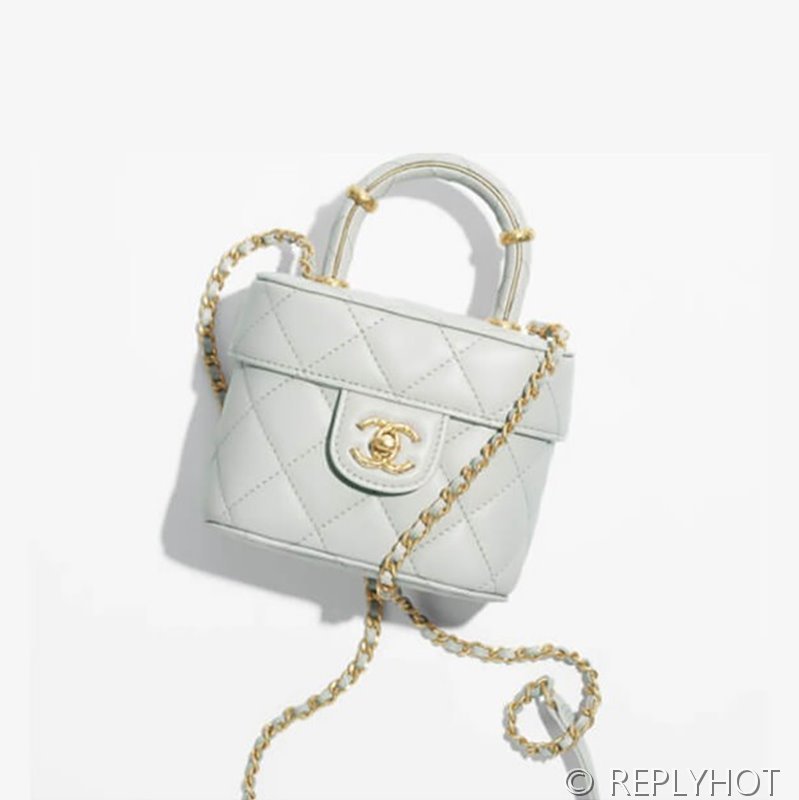 [하이엔드급] 샤넬 램스킨 골드메탈 핸들장식 미니 플랩백  [매장가 700만원대]