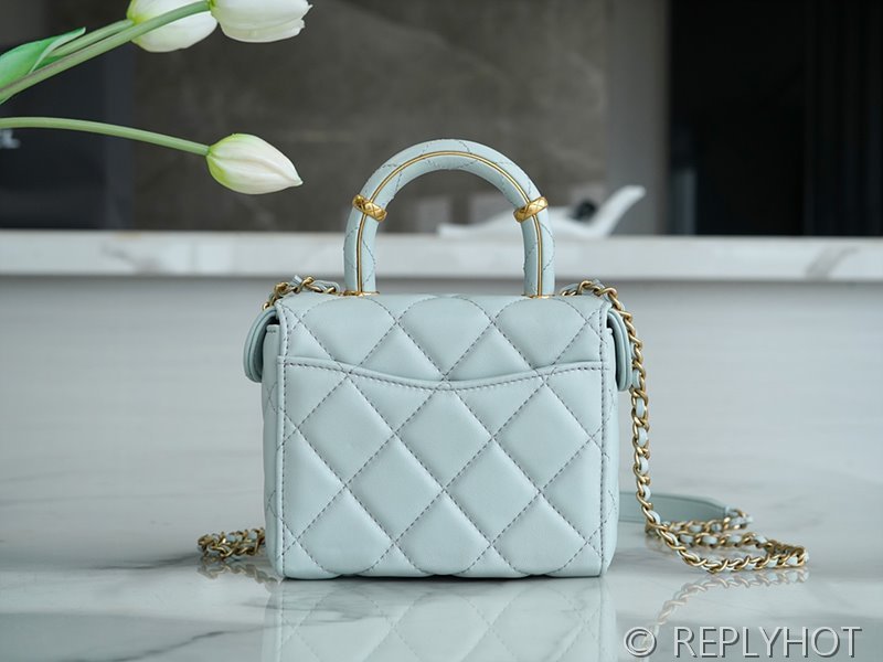 [하이엔드급] 샤넬 램스킨 골드메탈 핸들장식 미니 플랩백  [매장가 700만원대]