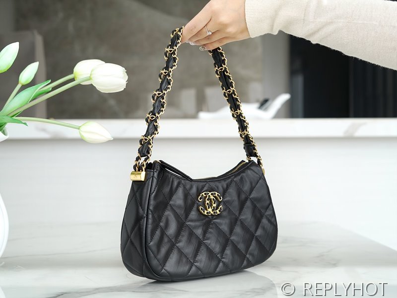 [하이엔드급] 샤넬 19 호보백 골드메탈 블랙 [매장가 850만원대]