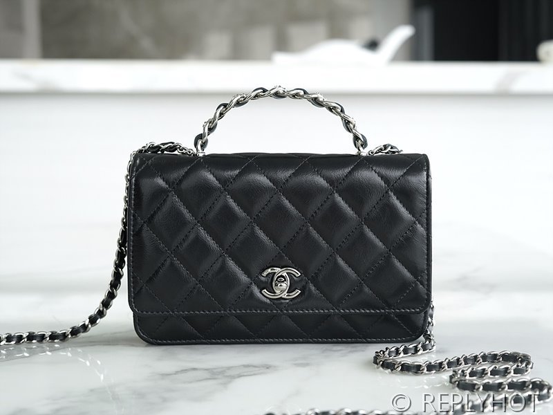 [하이엔드급] 샤넬 CC로고 탑핸들 체인 달린 미니백 [매장가 637만원대]