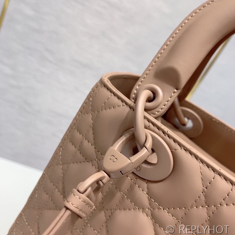 디올 Lady Dior 미디움 백 / 울트라매트 핑크 [매장가900만원대]