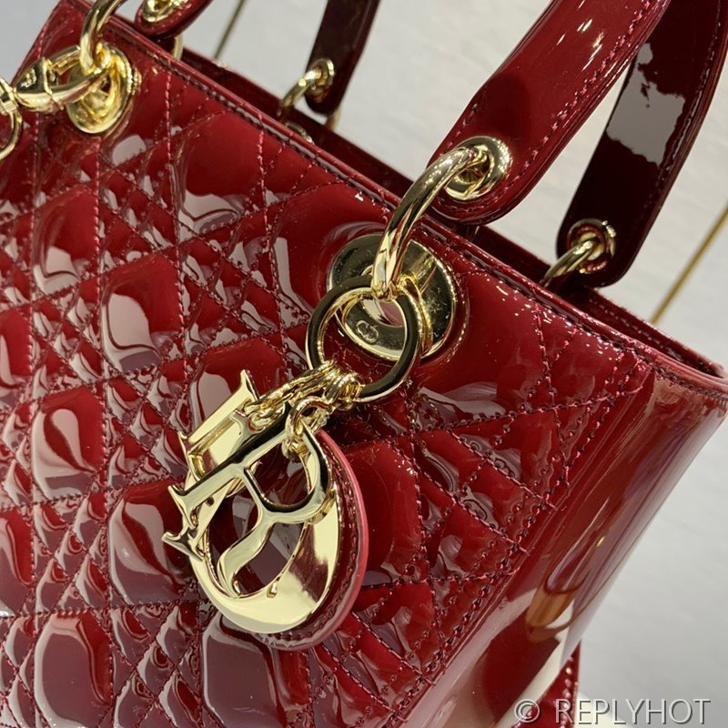 디올 Lady Dior 미디움 백 / 버건디 페이턴트 [매장가900만원대]