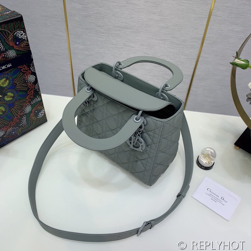 디올 Lady Dior 미디움 백 / 울트라매트 그레이 [매장가900만원대]