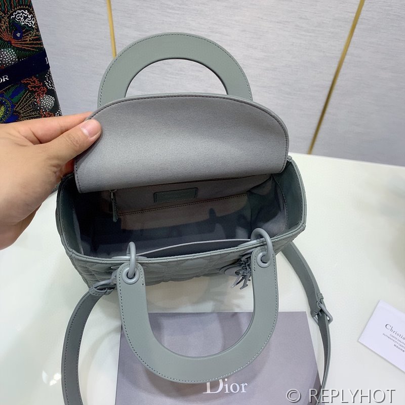 디올 Lady Dior 미디움 백 / 울트라매트 그레이 [매장가900만원대]